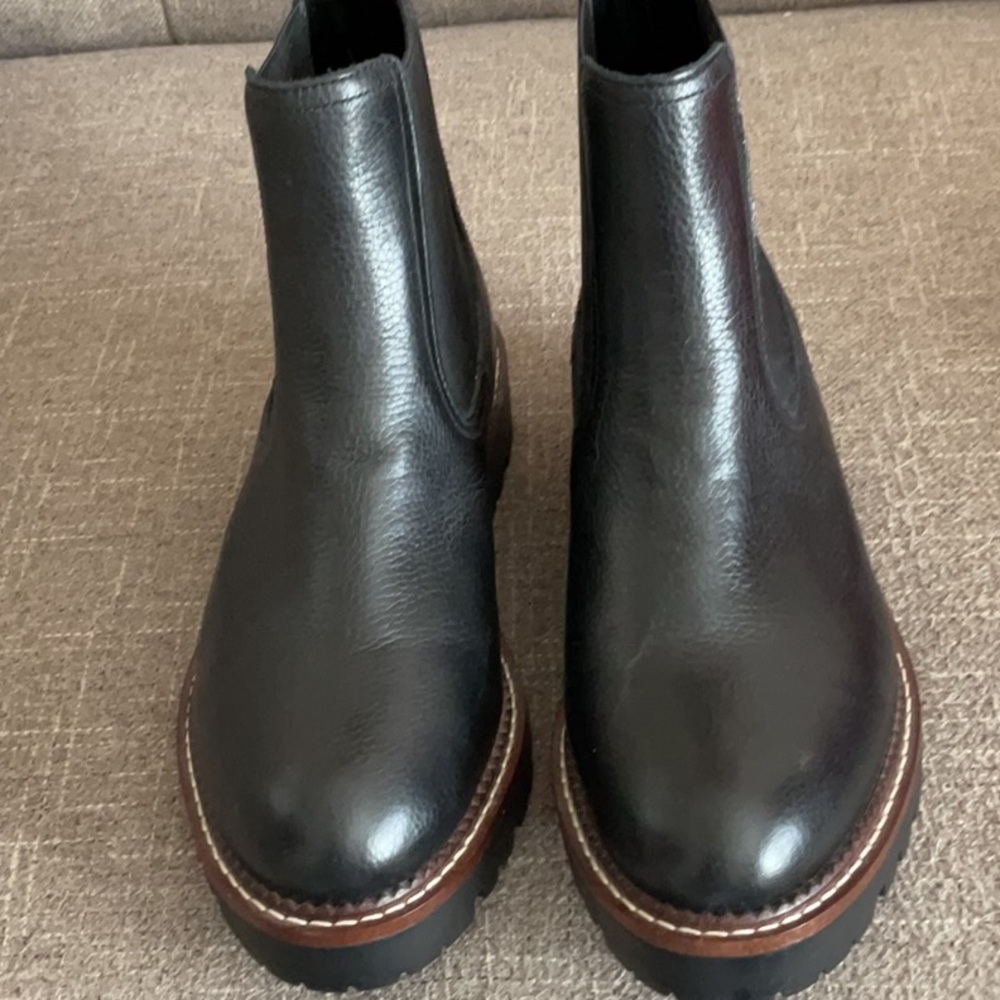 Women’s leather boots